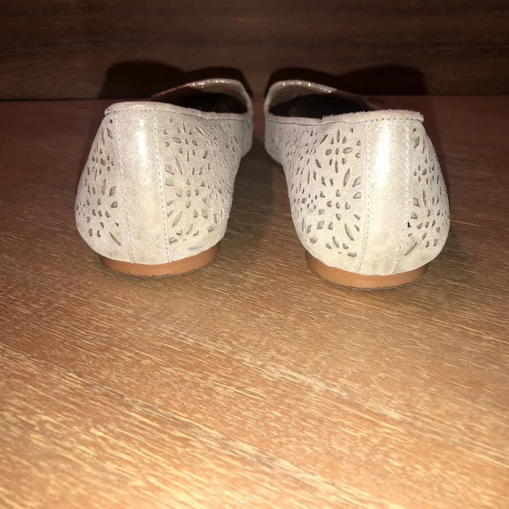 Vince Camuto Ballet Flats size 6 - Picture 4 of 7